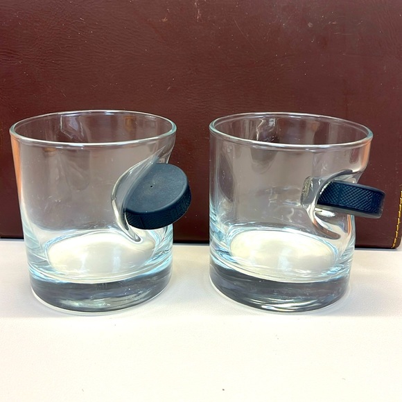 BenShot Rocks Glasses with Hockey Puck Embedded - 11oz |  [Set of 2] - Picture 1 of 2